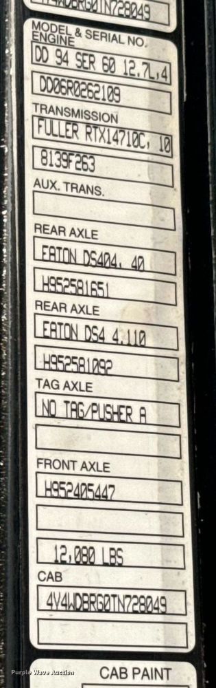 image for item DX1352 1996 Volvo WIA semi truck