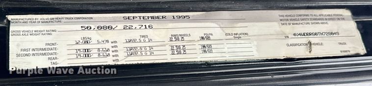 image for item DX1352 1996 Volvo WIA semi truck