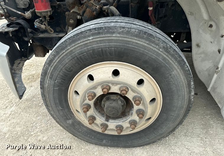 image for item EE7481 2017 Freightliner Business Class M2 box truck