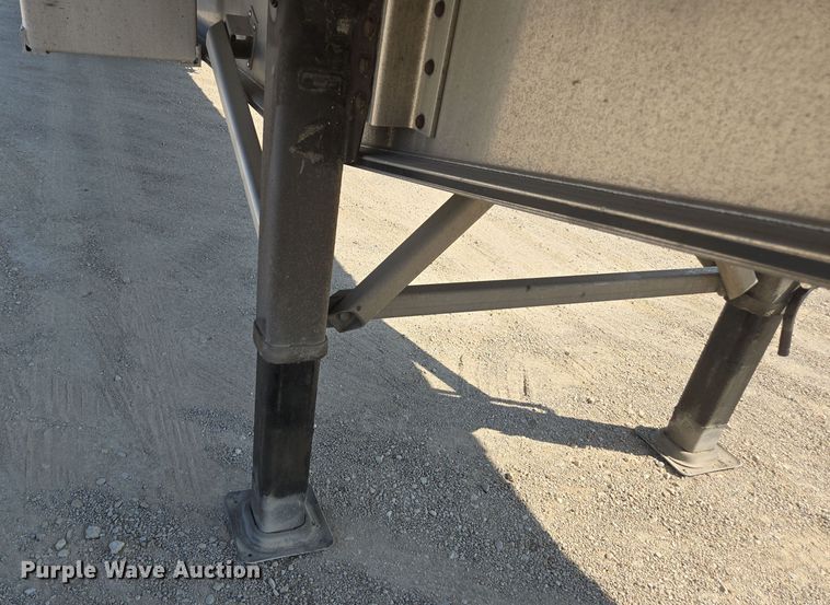 image for item EE7793 2014 Wilson AF-1080SS flatbed trailer