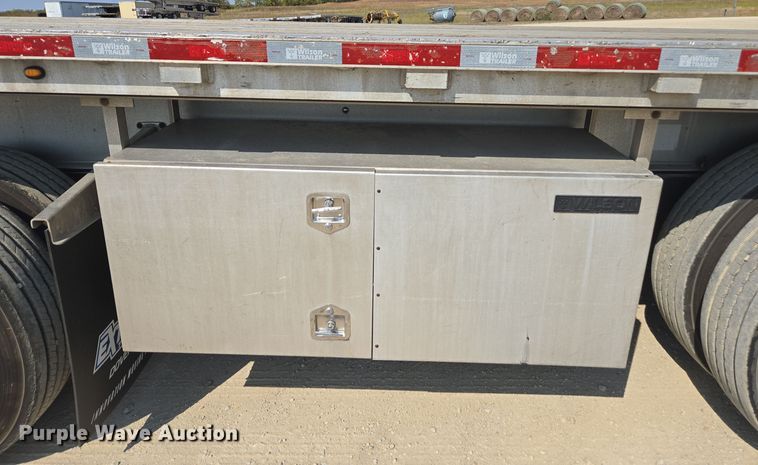 image for item EE7793 2014 Wilson AF-1080SS flatbed trailer