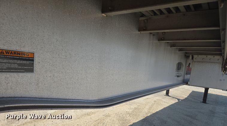 image for item EE7793 2014 Wilson AF-1080SS flatbed trailer