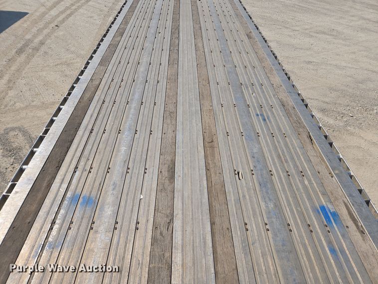 image for item EE7793 2014 Wilson AF-1080SS flatbed trailer