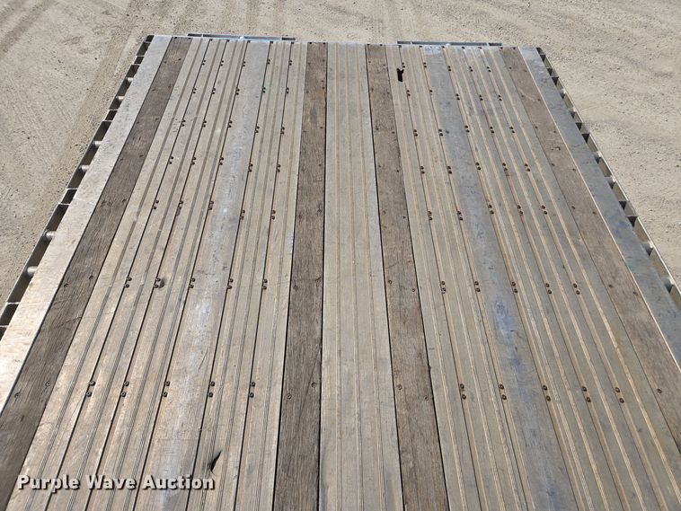 image for item EE7793 2014 Wilson AF-1080SS flatbed trailer