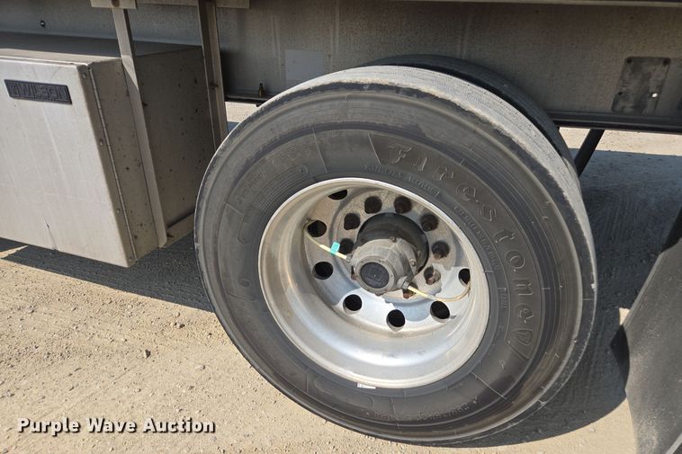 image for item EE7793 2014 Wilson AF-1080SS flatbed trailer