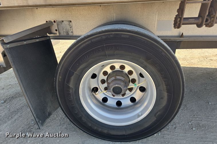 image for item EE7793 2014 Wilson AF-1080SS flatbed trailer