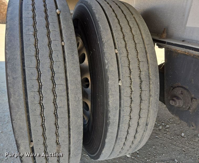 image for item EE7793 2014 Wilson AF-1080SS flatbed trailer