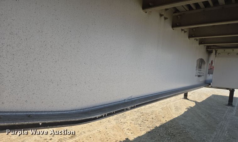 image for item EE7795 2014 Wilson  AF-1080SS flatbed trailer