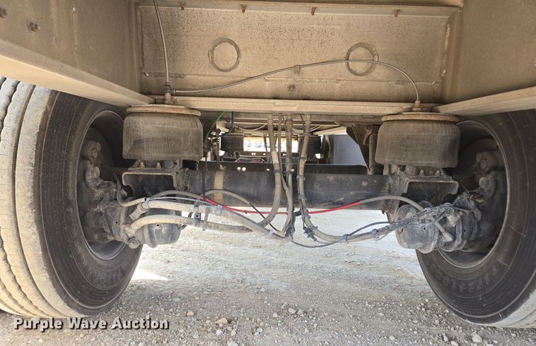 image for item EE7795 2014 Wilson  AF-1080SS flatbed trailer