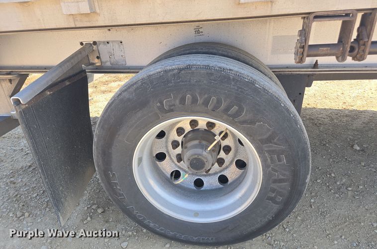 image for item EE7796 2014 Wilson AF-1080SS flatbed trailer