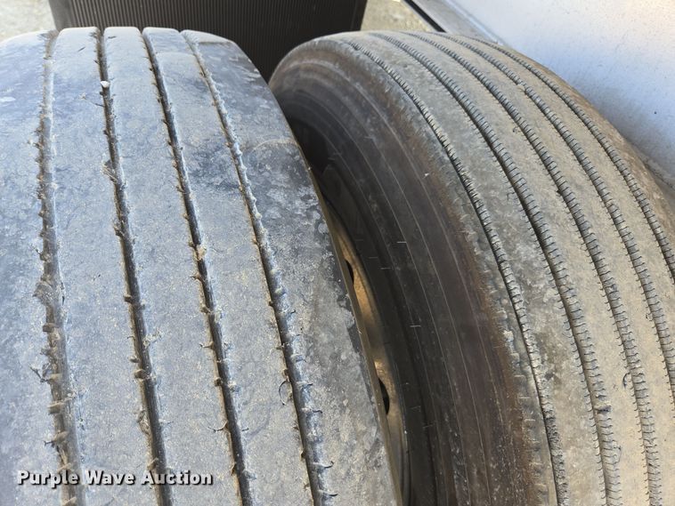 image for item EE7796 2014 Wilson AF-1080SS flatbed trailer