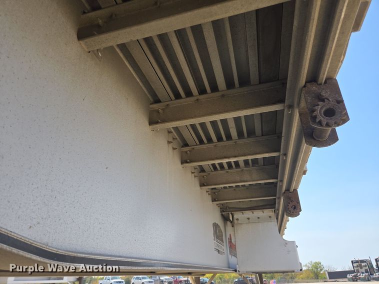 image for item EE7797 2014 Wilson AF-1080SS flatbed trailer