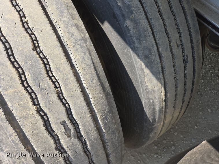 image for item EE7797 2014 Wilson AF-1080SS flatbed trailer