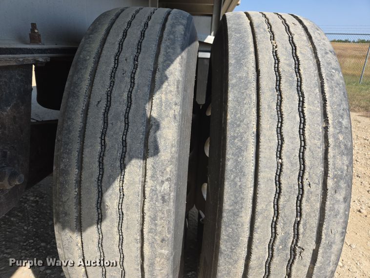 image for item EE7797 2014 Wilson AF-1080SS flatbed trailer