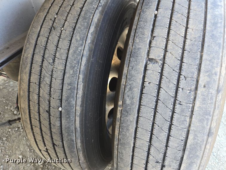 image for item EE7797 2014 Wilson AF-1080SS flatbed trailer