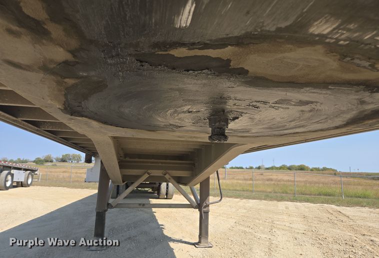 image for item EE7798 2014 Wilson AF-1080SS flatbed trailer