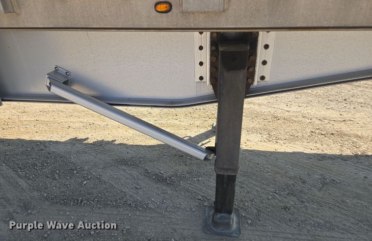 image for item EE7798 2014 Wilson AF-1080SS flatbed trailer
