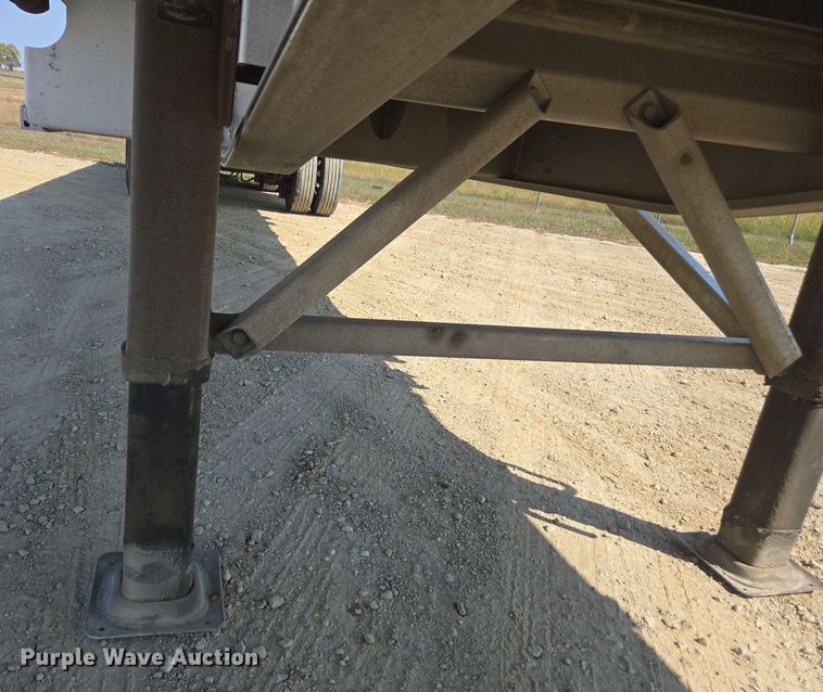 image for item EE7798 2014 Wilson AF-1080SS flatbed trailer