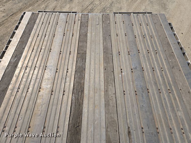 image for item EE7798 2014 Wilson AF-1080SS flatbed trailer