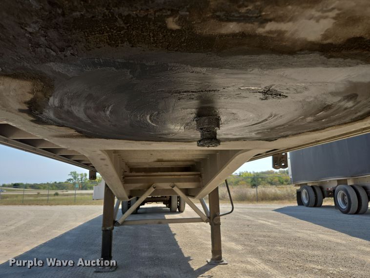 image for item EE7799 2014 Wilson AF-1080SS flatbed trailer