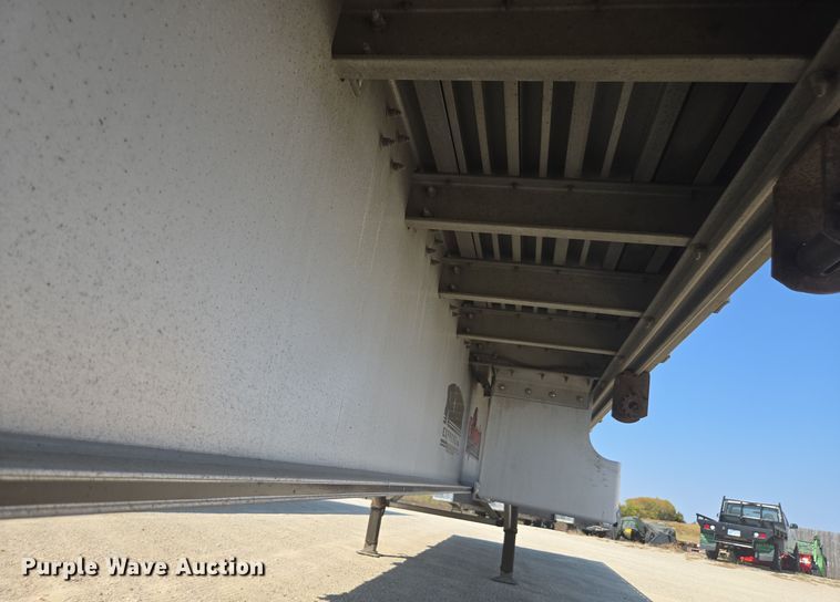 image for item EE7799 2014 Wilson AF-1080SS flatbed trailer