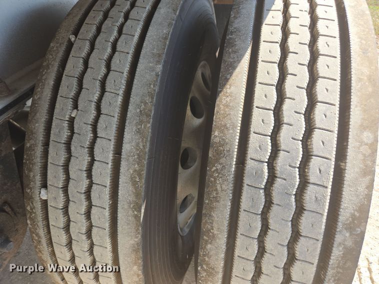 image for item EE7799 2014 Wilson AF-1080SS flatbed trailer