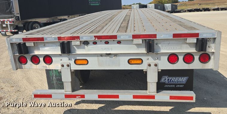 image for item EE7801 2014 Wilson AF-1080SS flatbed trailer
