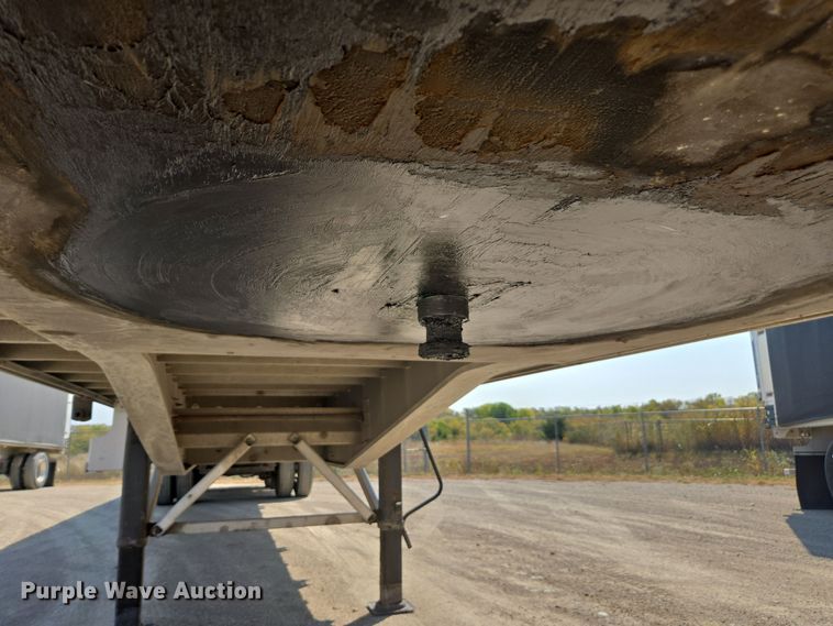 image for item EE7801 2014 Wilson AF-1080SS flatbed trailer