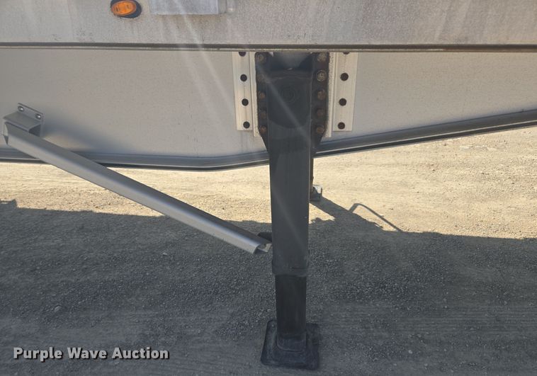 image for item EE7801 2014 Wilson AF-1080SS flatbed trailer