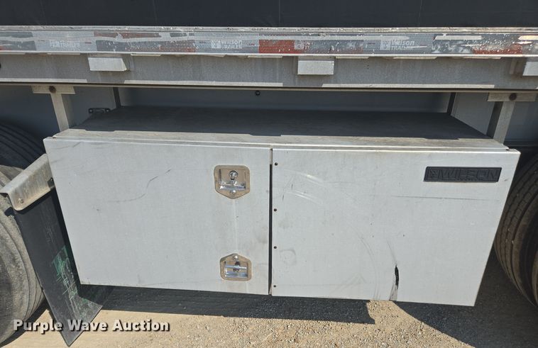 image for item EE7801 2014 Wilson AF-1080SS flatbed trailer
