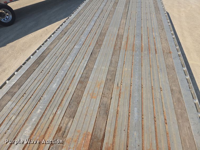 image for item EE7801 2014 Wilson AF-1080SS flatbed trailer