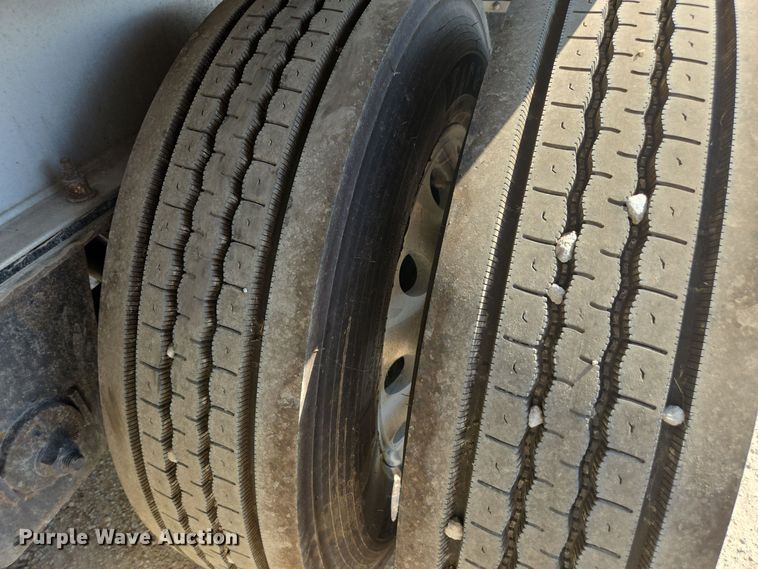 image for item EE7801 2014 Wilson AF-1080SS flatbed trailer