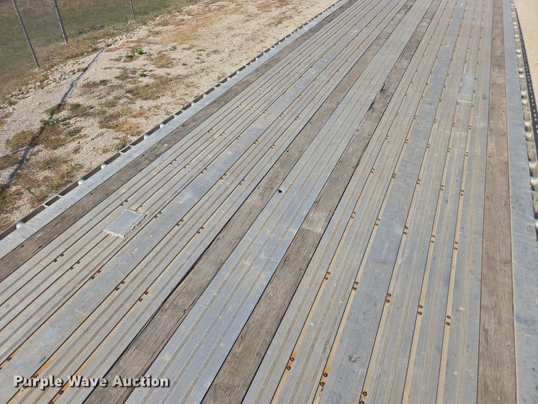 image for item EE7803 2014 Wilson AF-1080SS flatbed trailer