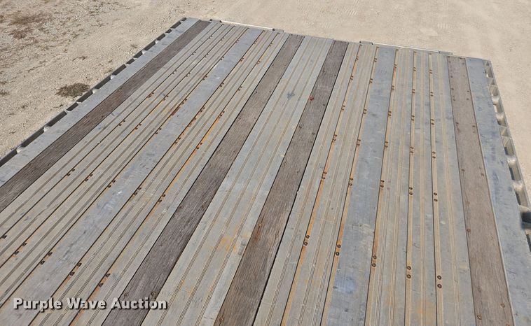 image for item EE7803 2014 Wilson AF-1080SS flatbed trailer