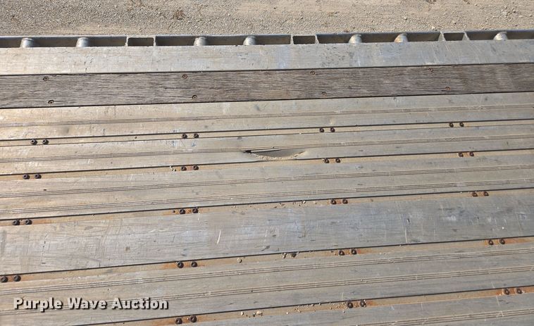 image for item EE7803 2014 Wilson AF-1080SS flatbed trailer