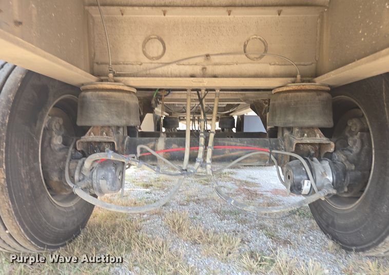 image for item EE7803 2014 Wilson AF-1080SS flatbed trailer