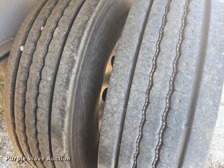 image for item EE7803 2014 Wilson AF-1080SS flatbed trailer