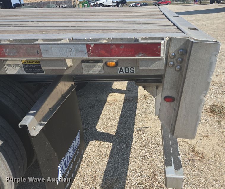 image for item EE7804 2014 Wilson AF-1080SS flatbed trailer