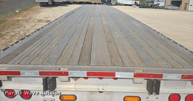 image for item EE7804 2014 Wilson AF-1080SS flatbed trailer
