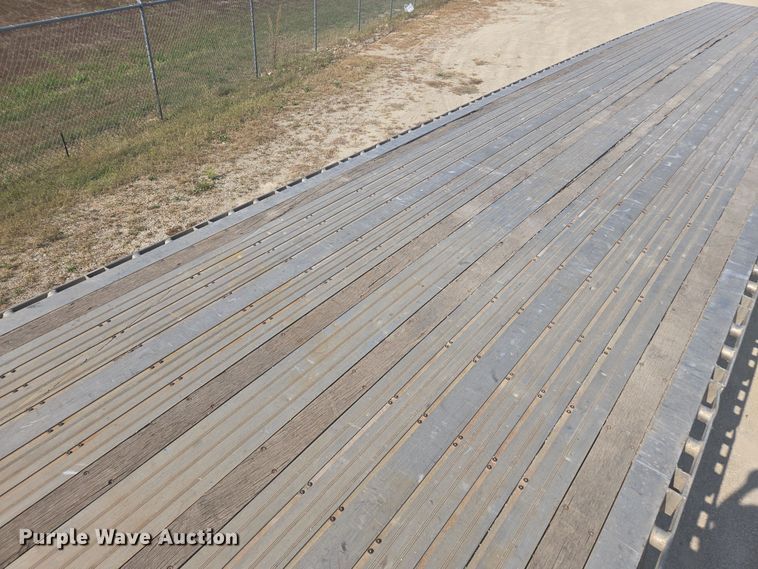 image for item EE7804 2014 Wilson AF-1080SS flatbed trailer