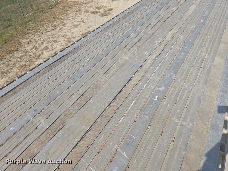 image for item EE7804 2014 Wilson AF-1080SS flatbed trailer