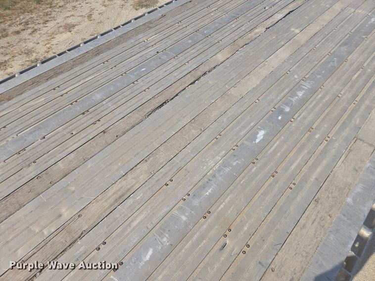 image for item EE7804 2014 Wilson AF-1080SS flatbed trailer