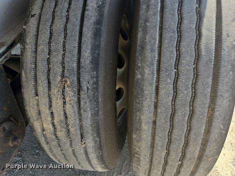 image for item EE7804 2014 Wilson AF-1080SS flatbed trailer