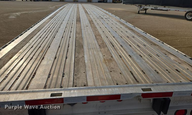 image for item EE7832 2014 Wilson AF-1080SS flatbed trailer