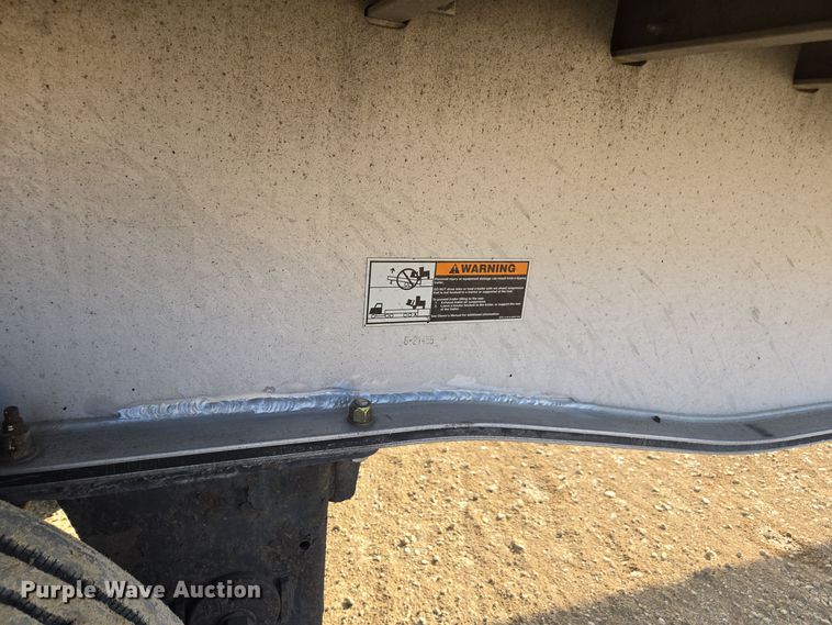 image for item EE7832 2014 Wilson AF-1080SS flatbed trailer