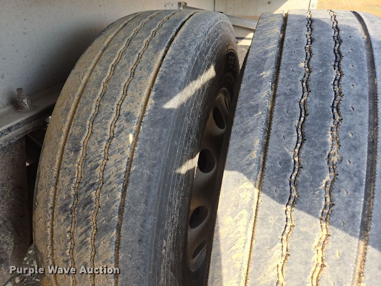 image for item EE7832 2014 Wilson AF-1080SS flatbed trailer