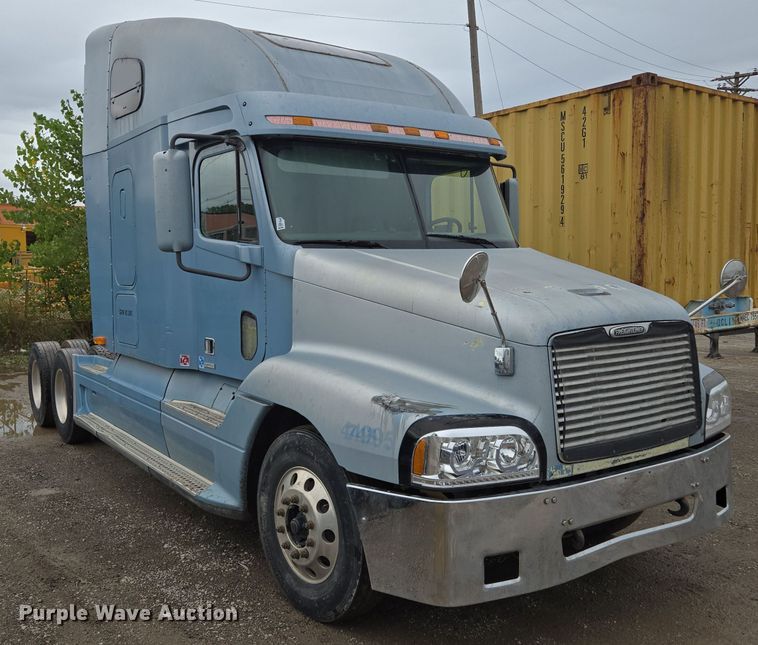 image for item EE8527 2003 Freightliner CST120 semi truck