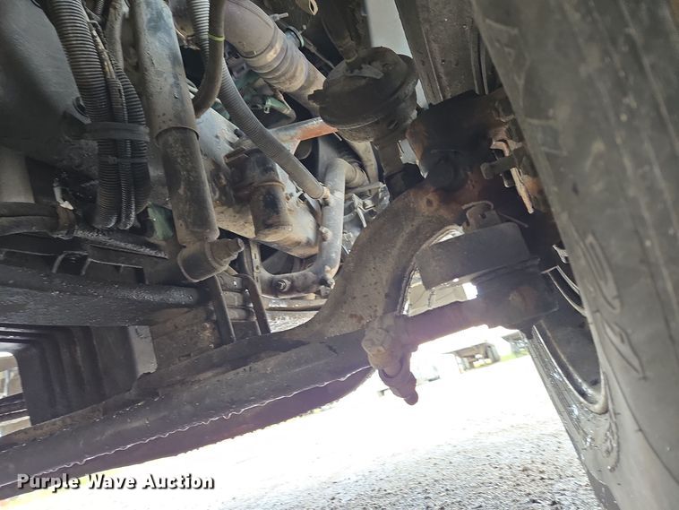 image for item EE8527 2003 Freightliner CST120 semi truck