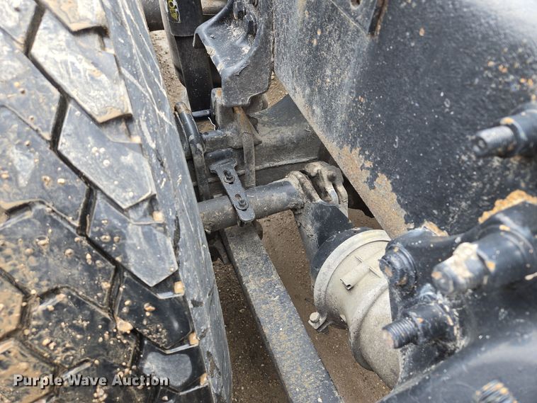 image for item EE8527 2003 Freightliner CST120 semi truck