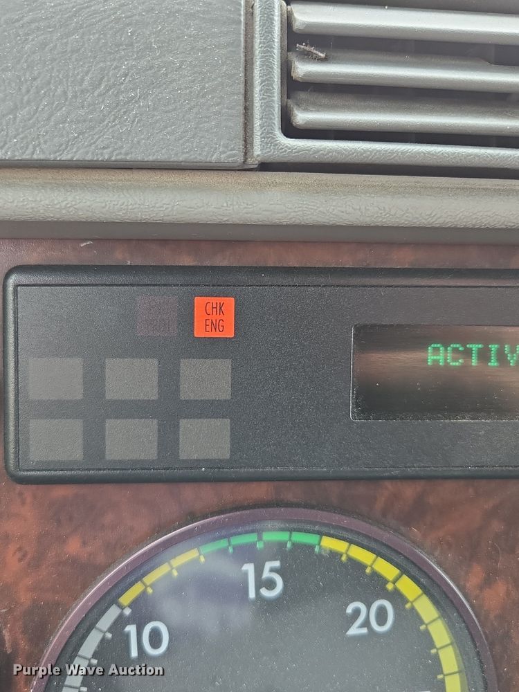 image for item EE8527 2003 Freightliner CST120 semi truck